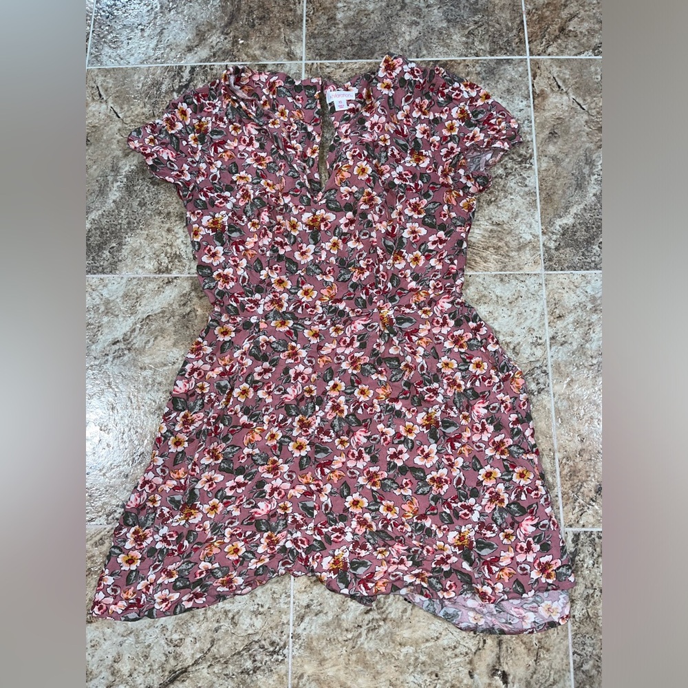 Romper - Picture 1 of 2